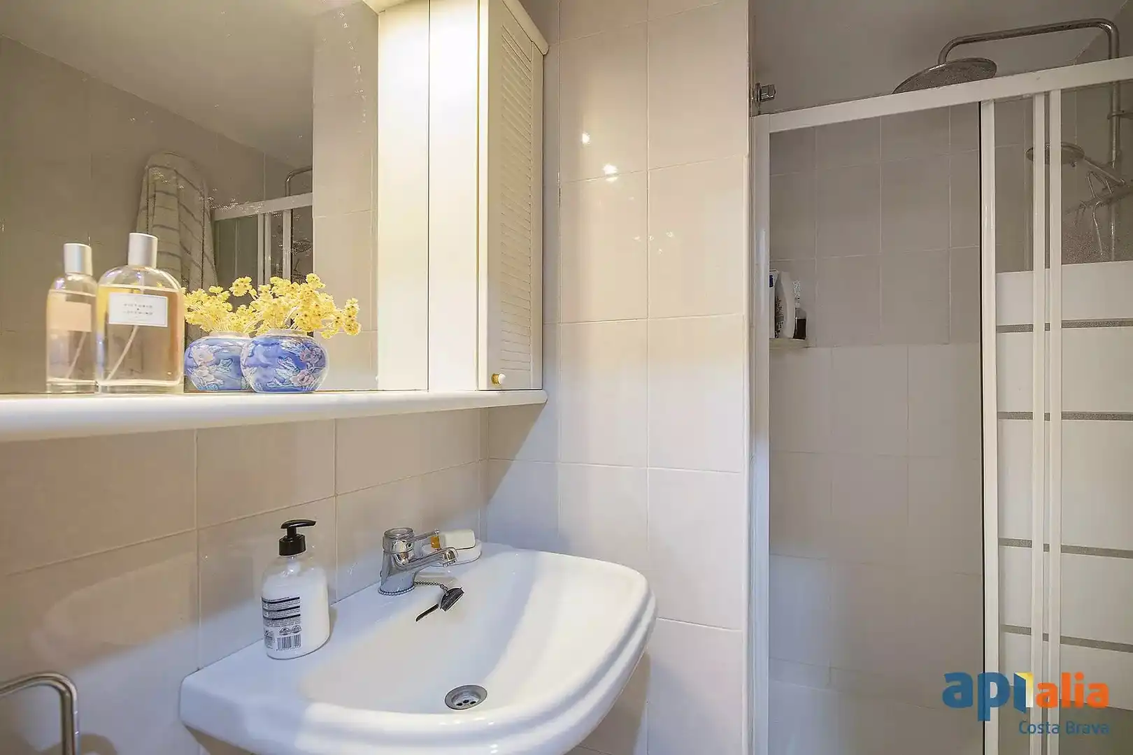 Bathroom of Flat for sale in Palafrugell