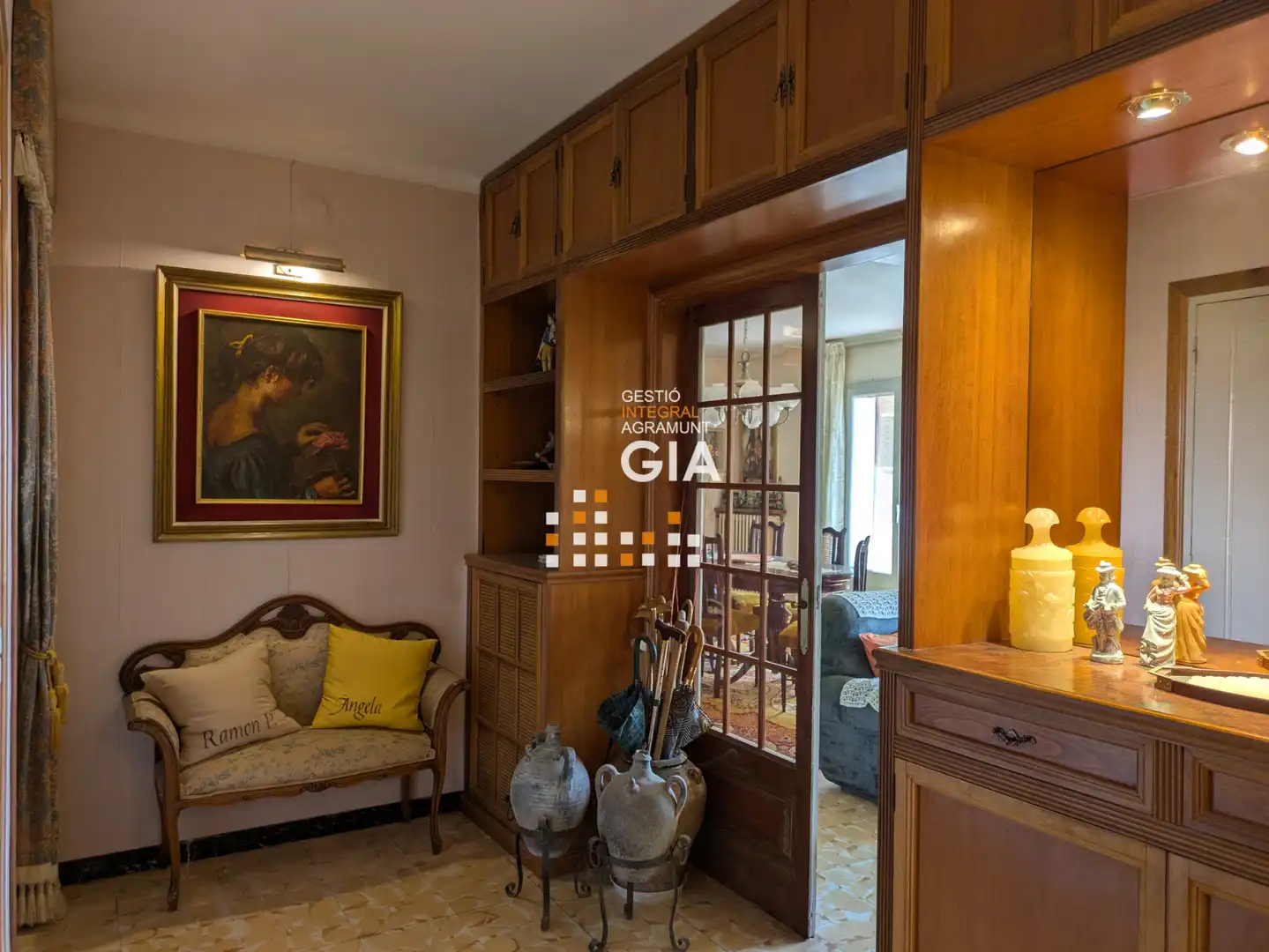 Sala de estar de Piso en venta en Agramunt con Calefacción, Terraza y Amueblado
