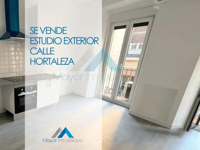 Außenansicht von Wohnung zum Verkauf in Madrid mit Klimaanlage, Heizung und Parkett