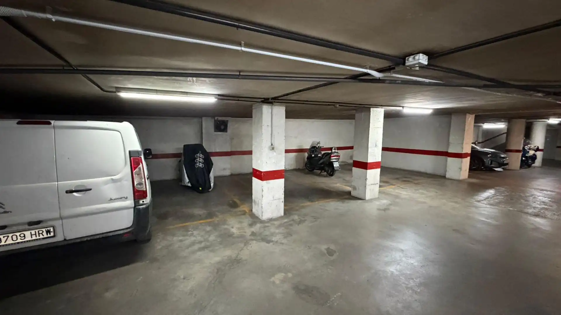 Parking de Apartamento en venta en Castellón de la Plana / Castelló de la Plana con Terraza, Trastero y Amueblado