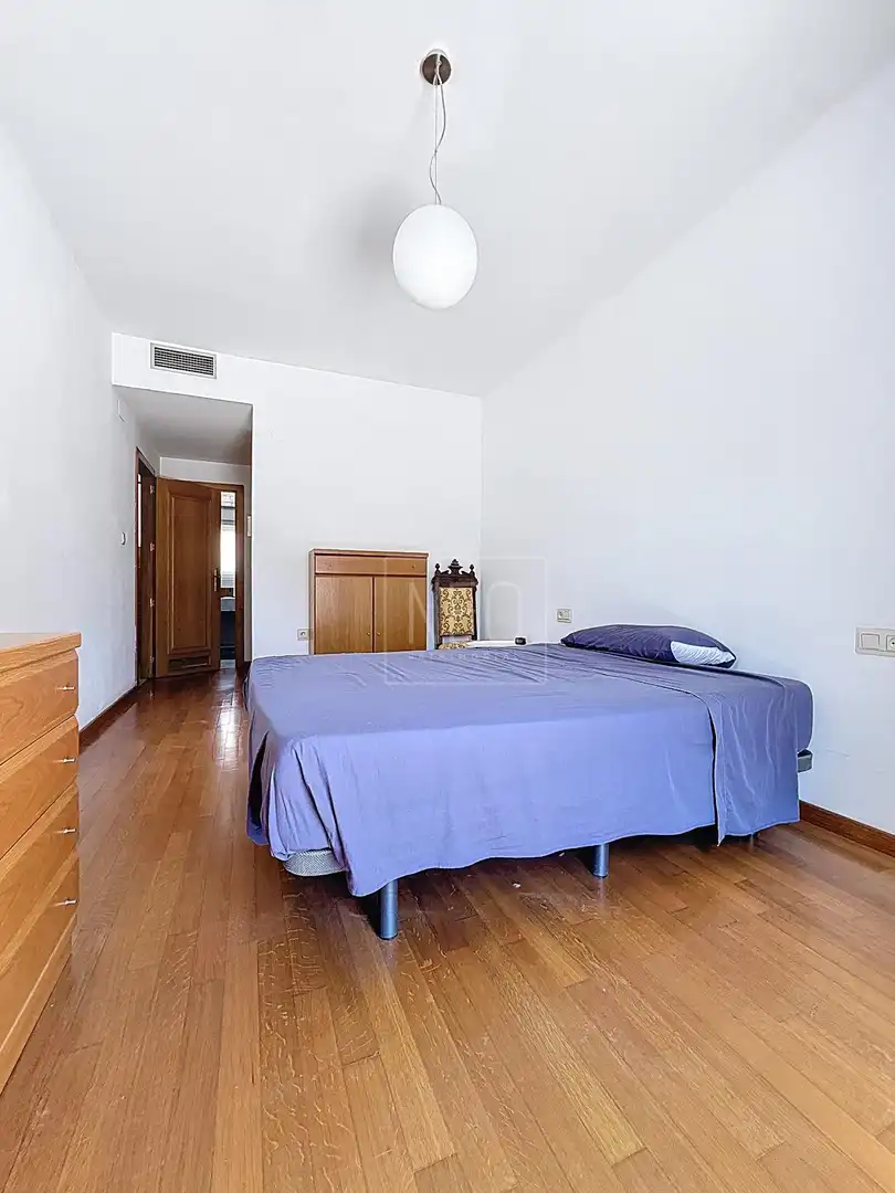 Schlafzimmer von Einfamilien-Reihenhaus zum Verkauf in Granada mit Klimaanlage, Privatgarten und Terrasse