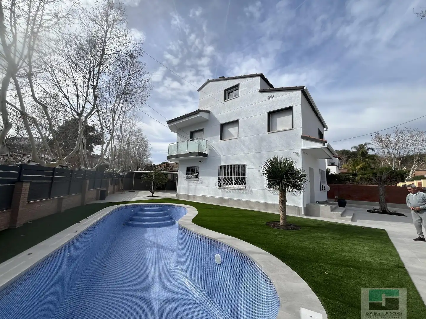 Swimming pool of Houses for rent in Castelldefels  with Air Conditioner, Heating and Parquet flooring