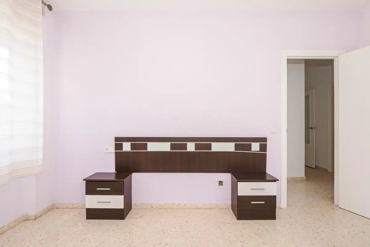 Bedroom of Flat for sale in Camas  with Air Conditioner, Heating and Storage room