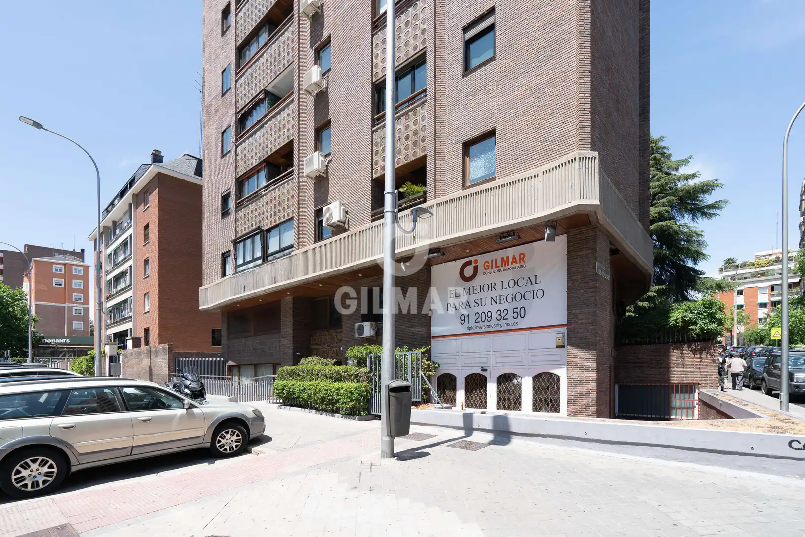 Vista exterior de Local de lloguer en Madrid amb Calefacció