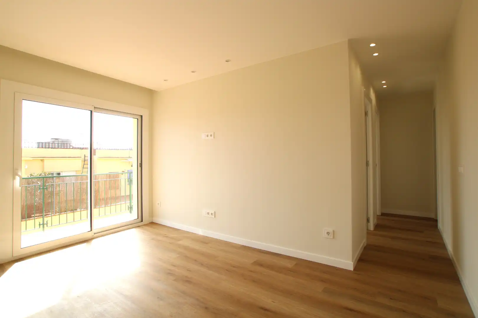 Schlafzimmer von Wohnung zum Verkauf in Argentona mit Klimaanlage, Parkett und Balkon