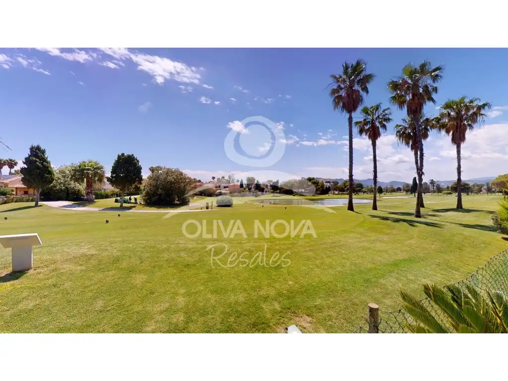 Vista exterior de Casa o chalet en venta en Oliva con Terraza y Piscina