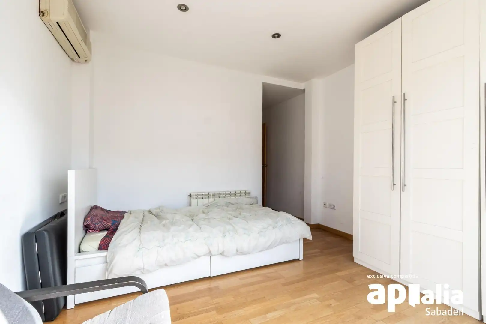 Bedroom of Houses for sale in Sabadell  with Air Conditioner, Heating and Parquet flooring