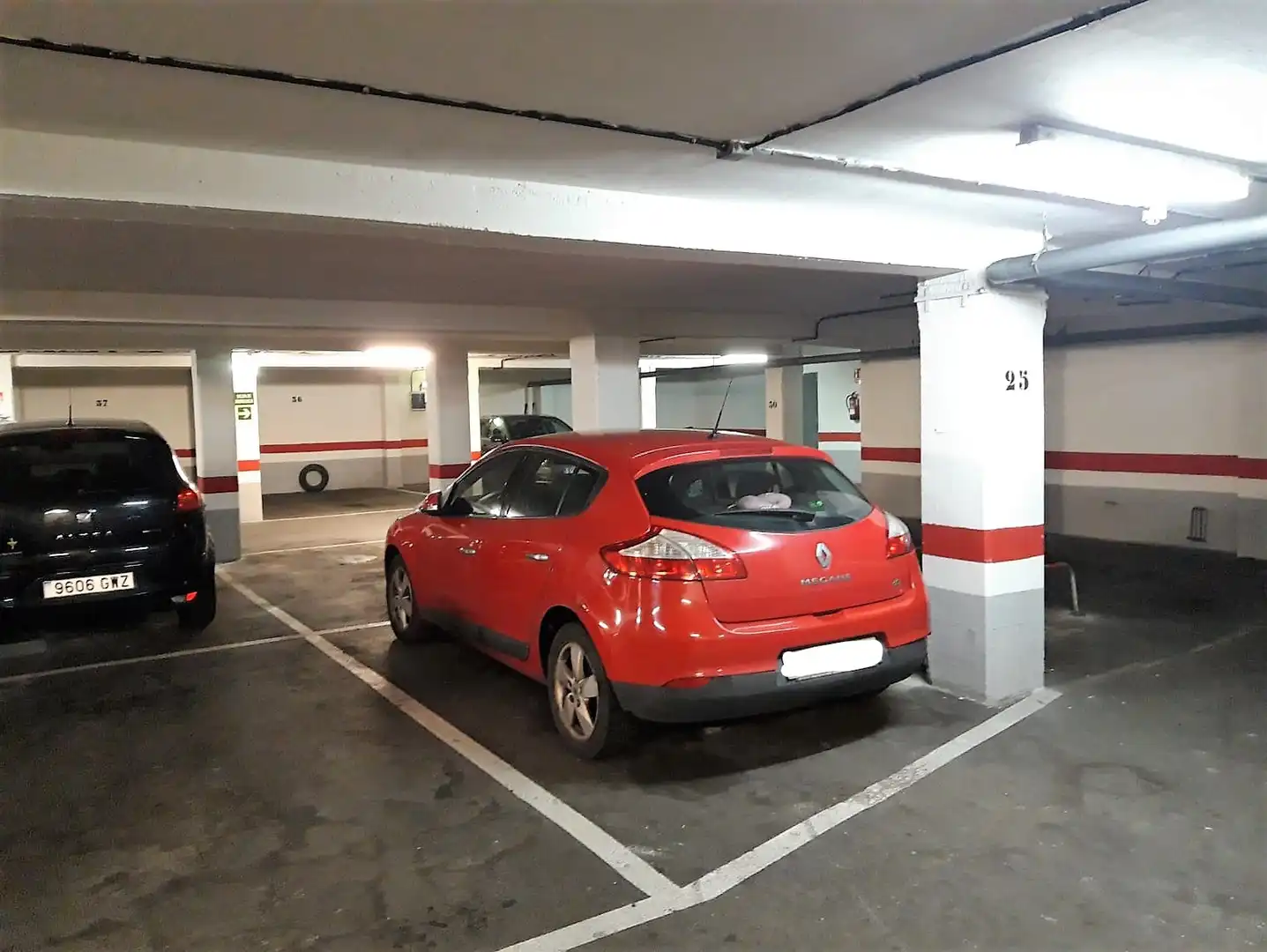 Parking de Piso en venta en Gijón  con Calefacción, Parquet y Trastero