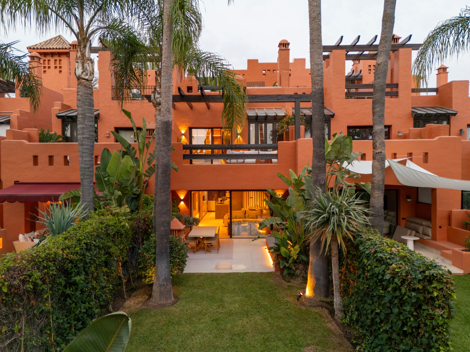 Jardí de Dúplex en venda en Marbella amb Aire condicionat, Calefacció i Jardí privat