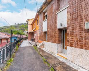 Vista exterior de Casa adosada en venda en Aller