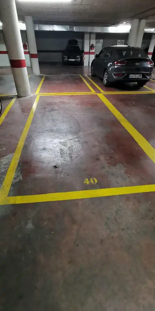 Parking of Flat for rent in Granada  with Heating