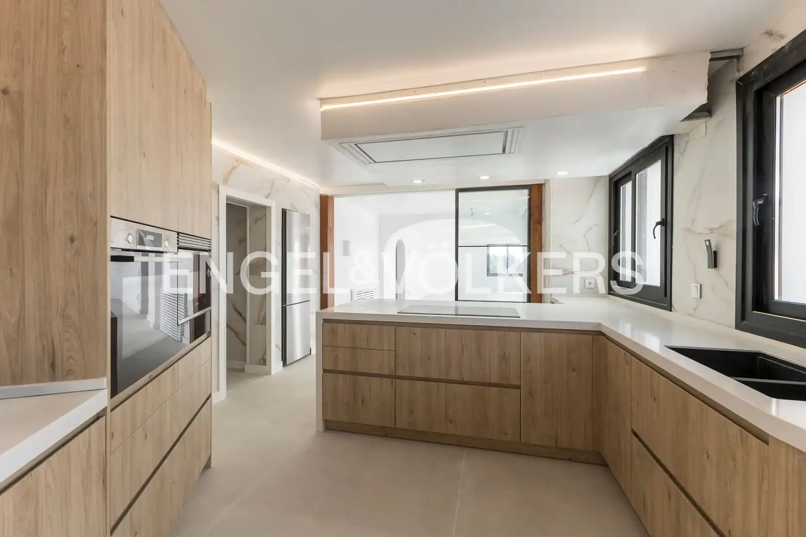 Kitchen of Houses for rent in Ciudalcampo  with Air Conditioner, Heating and Private garden