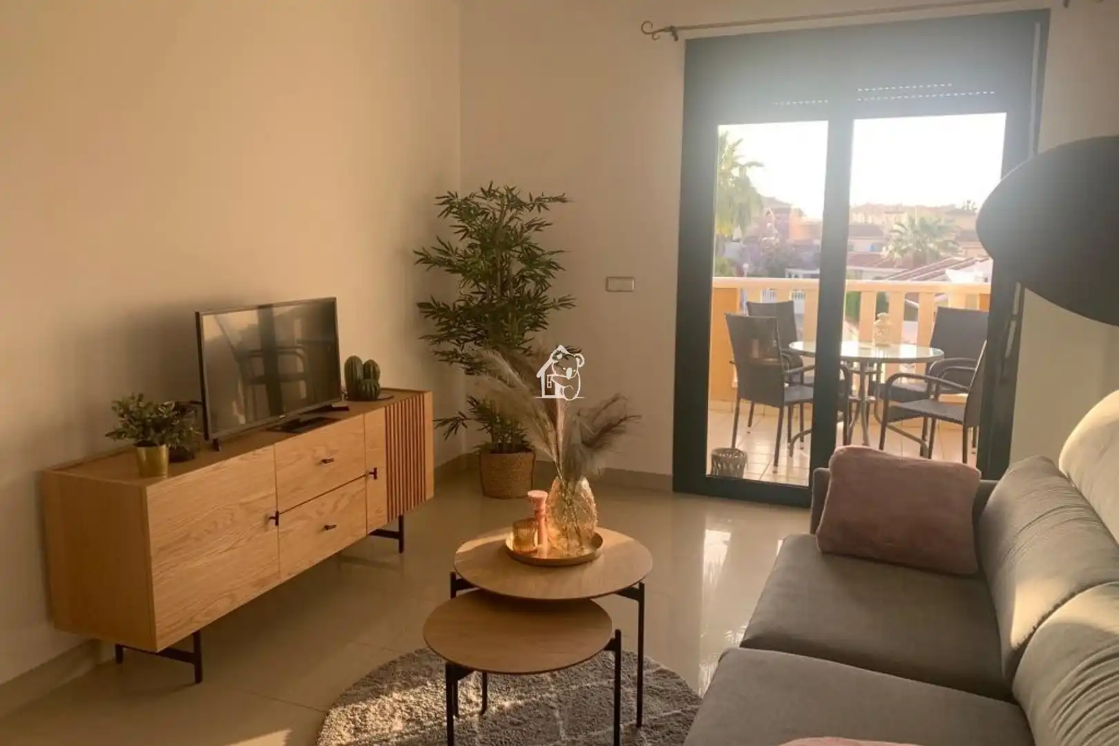 Sala de estar de Apartamento de alquiler en Rojales con Aire acondicionado, Jardín privado y Terraza
