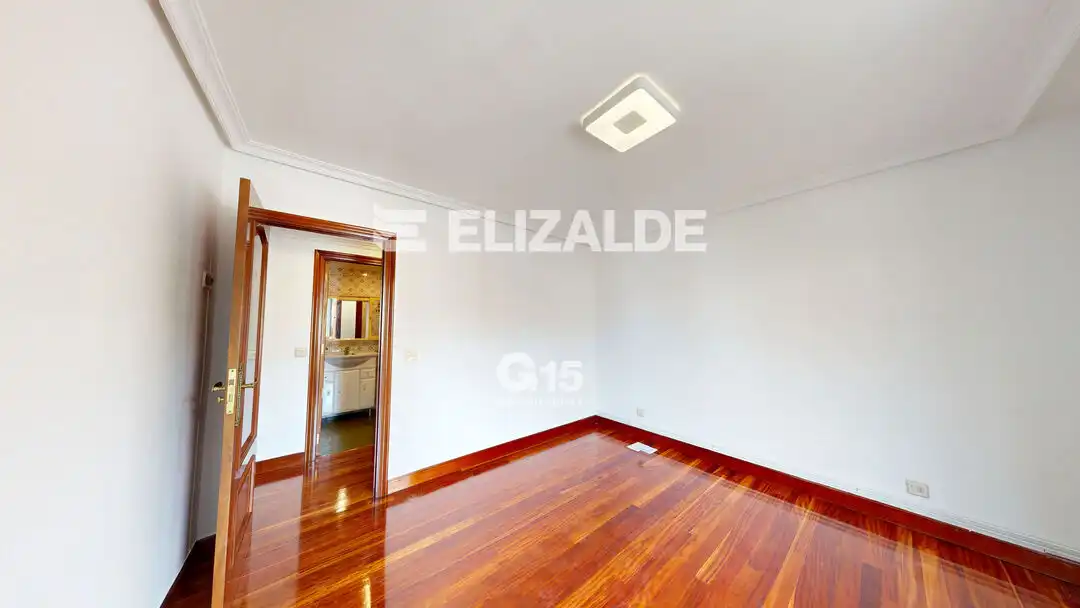 Habitación de Piso en venta en Hernani con Terraza, Trastero y Balcón