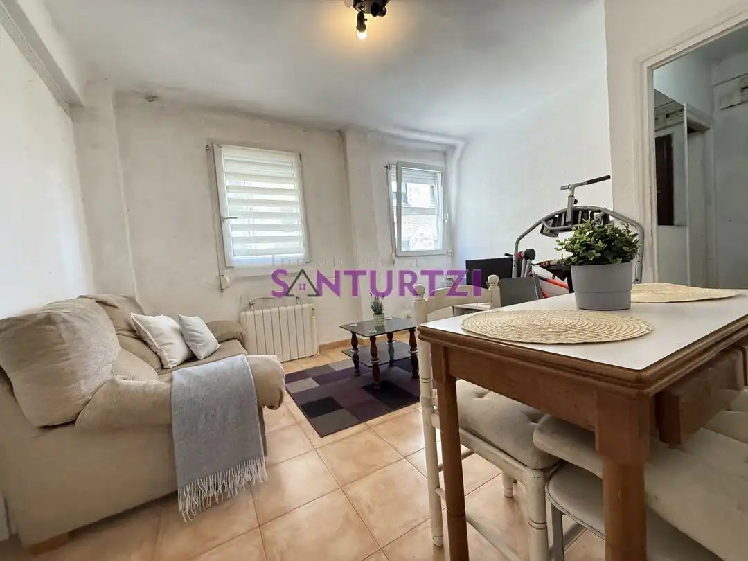 Sala de estar de Piso en venta en Santurtzi  con Amueblado