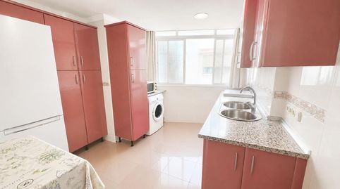 Foto 3 de Piso en venta en Calle Schubert, Los Guindos - Parque Mediterráneo - Santa Paula, Málaga Capital