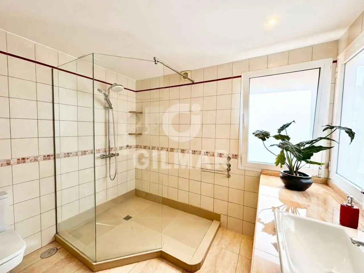 Baño de Casa adosada en venta en Adeje con Jardín privado, Terraza y Amueblado