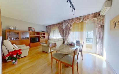 Living room of Single-family semi-detached for sale in Barberà del Vallès