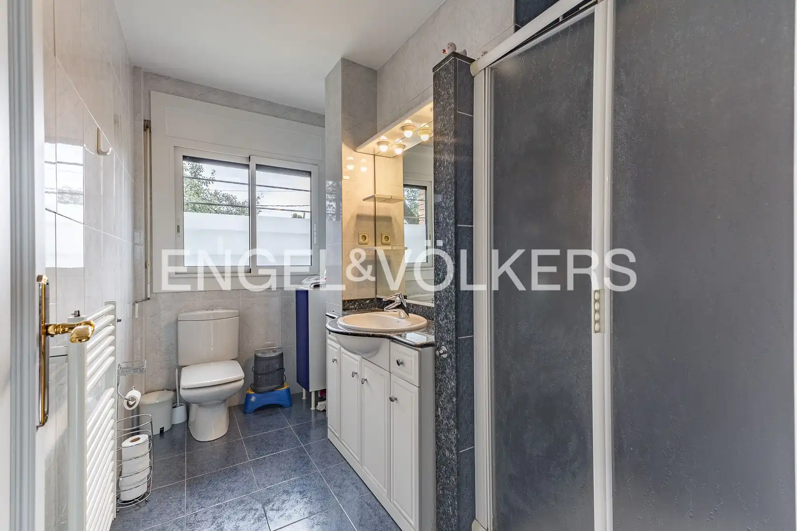 Bathroom of Houses for sale in Sant Cugat del Vallès  with Air Conditioner, Heating and Private garden