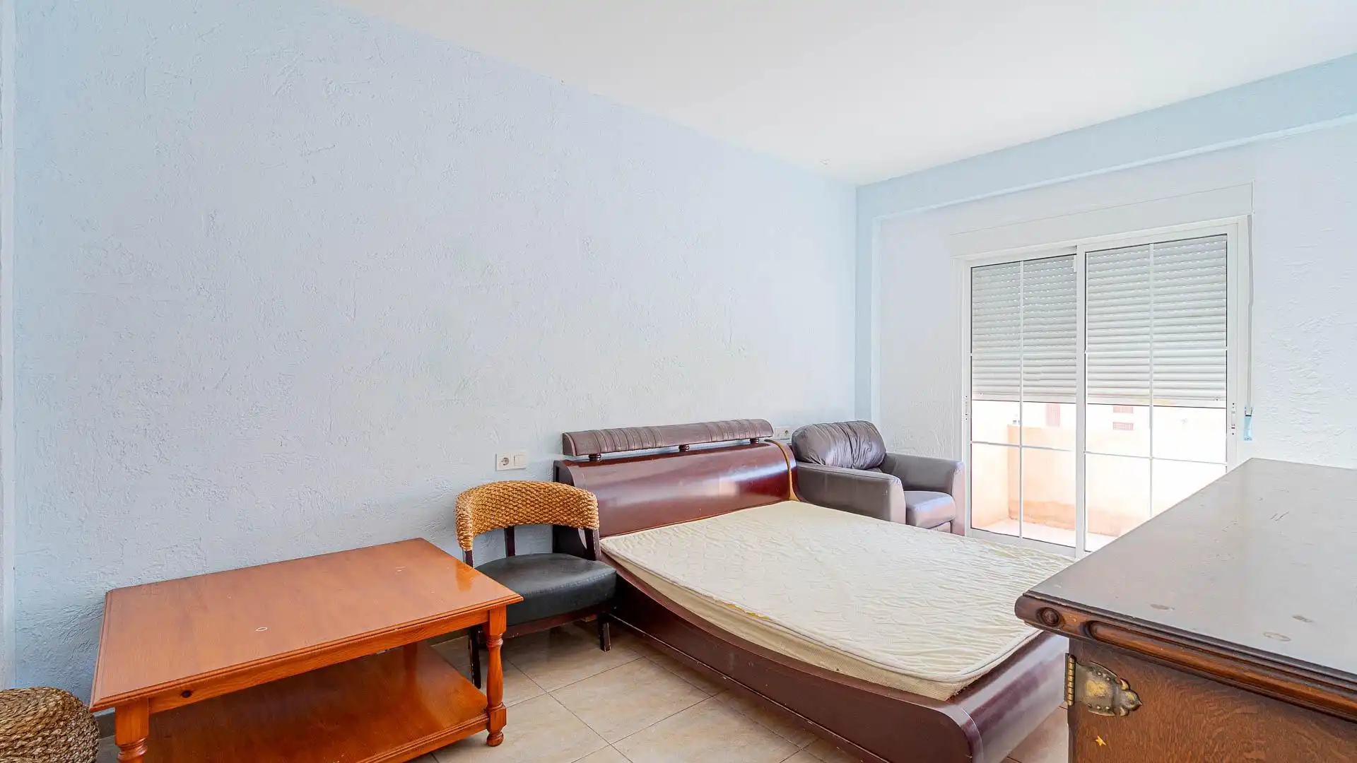 Habitación de Apartamento en venta en Torrevieja con Balcón
