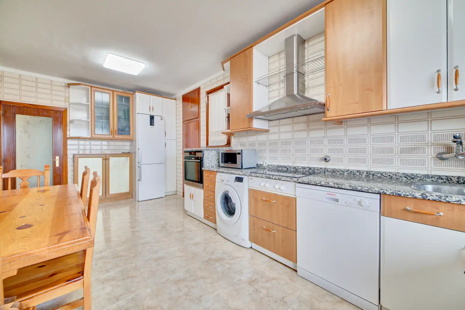 Cocina de Piso en venta en  Pamplona / Iruña con Calefacción, Parquet y Trastero
