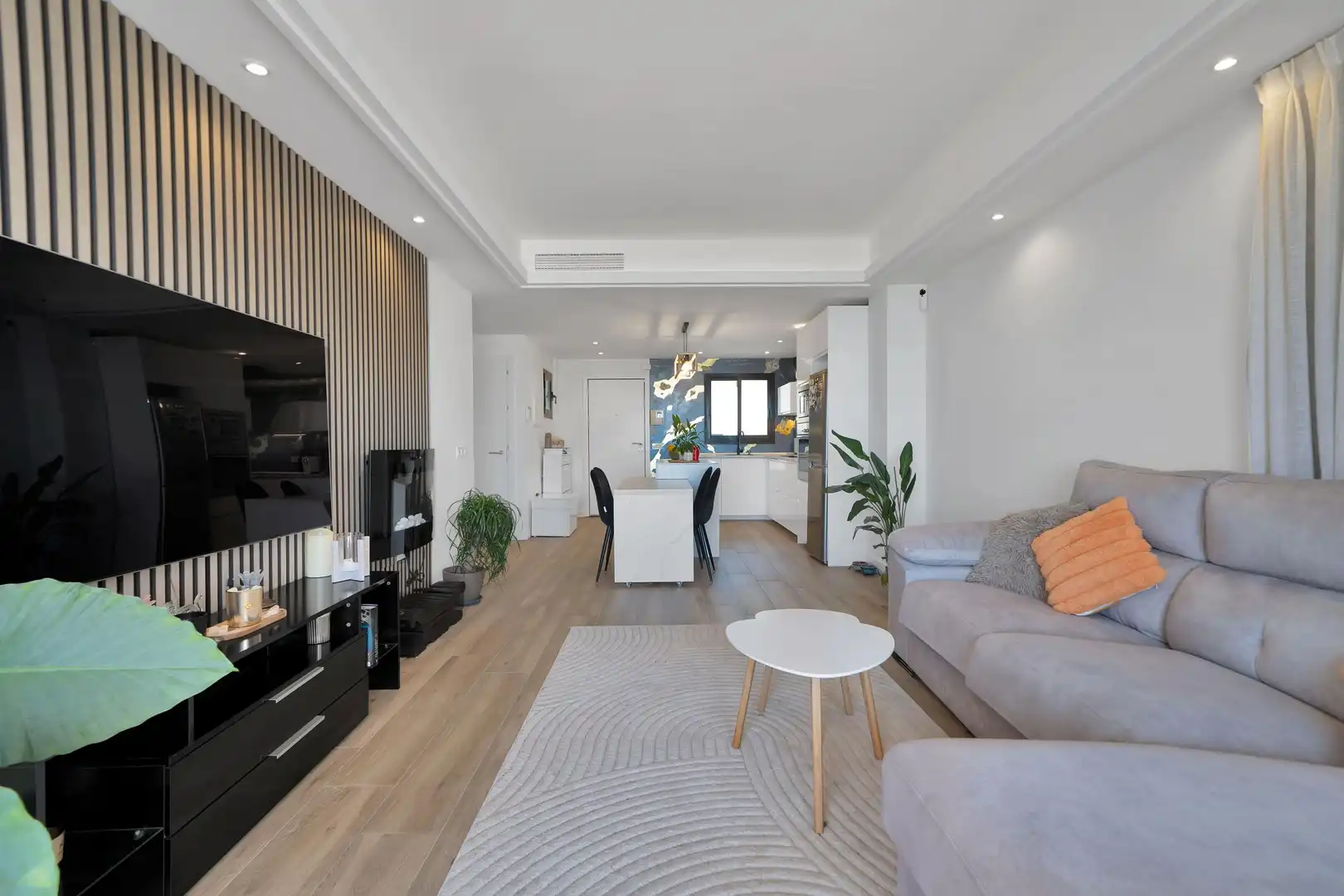 Living room of Attic for sale in Casares  with Private garden, Alarm and Community pool