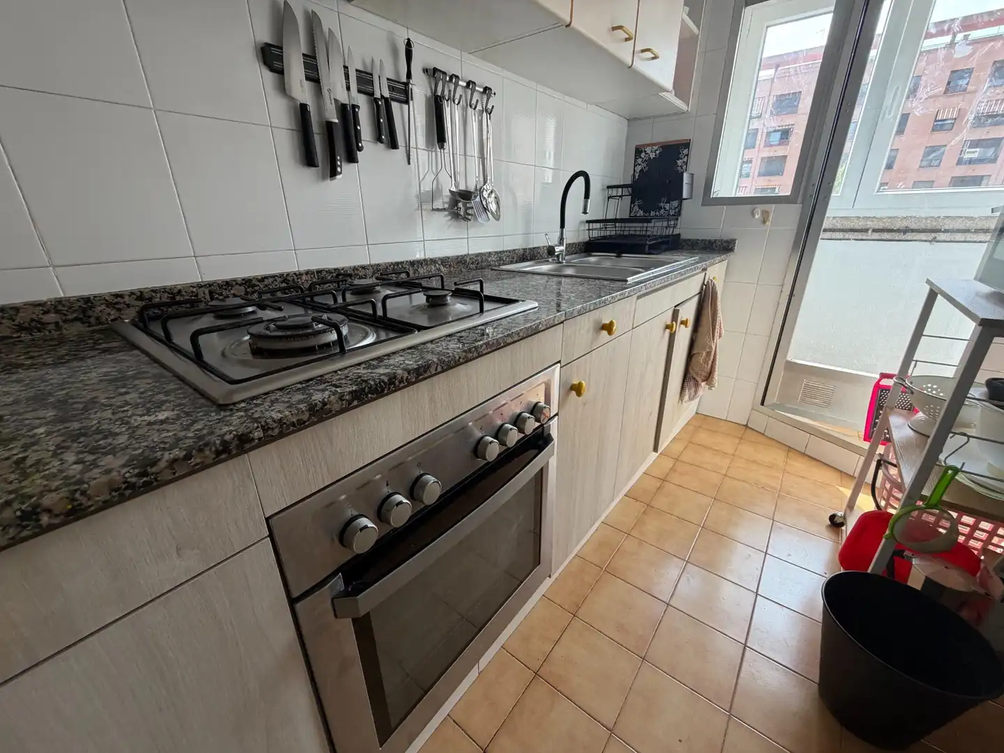 Cocina de Piso para compartir en Valencia con Aire acondicionado, Trastero y Amueblado
