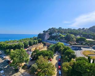 Vista exterior de Àtic en venda en Calella amb Aire condicionat, Calefacció i Parquet