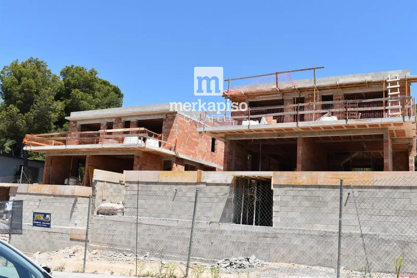 Vista exterior de Casa adosada en venda en Calafell amb Aire condicionat, Calefacció i Terrassa
