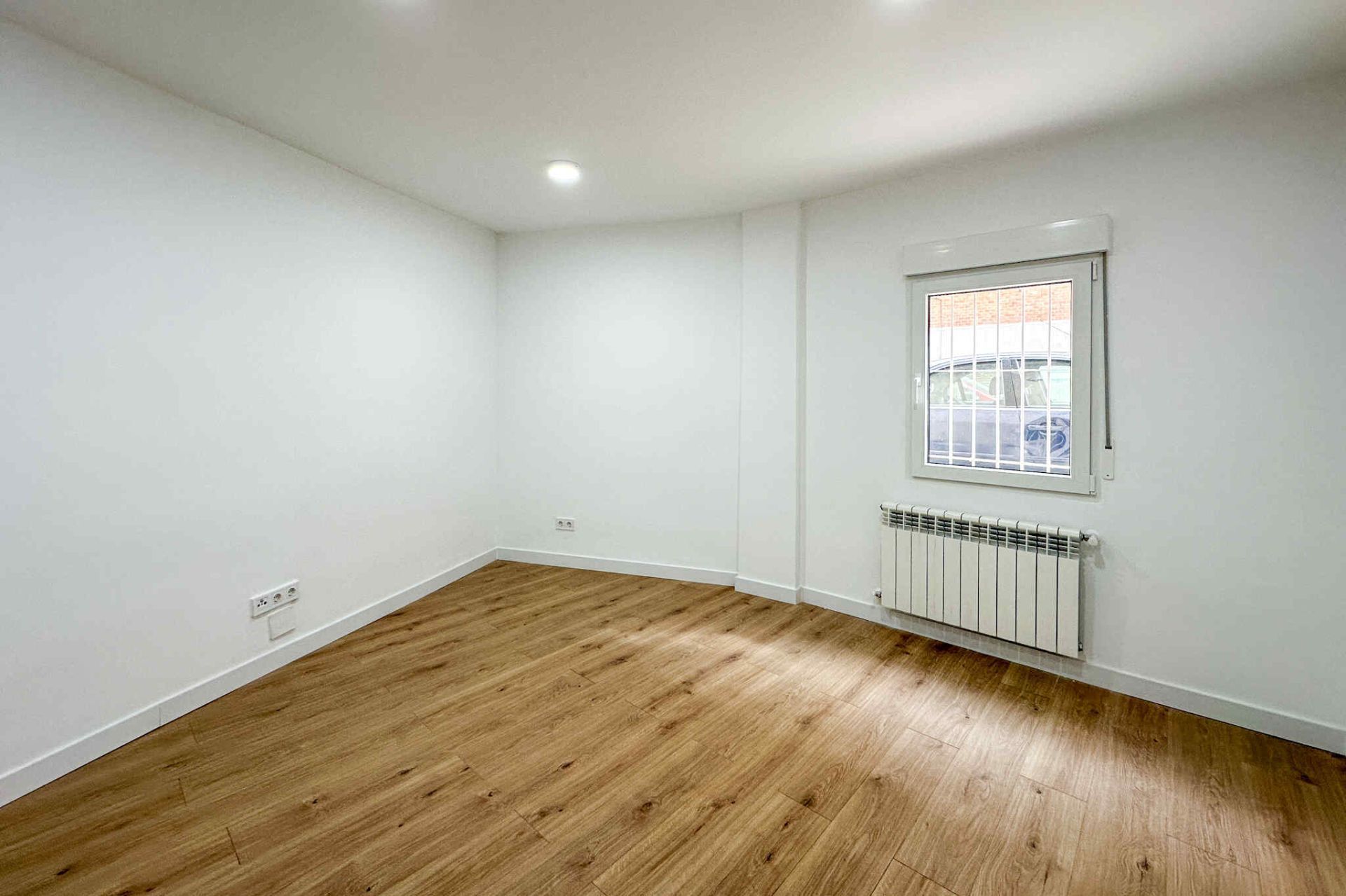 Flat for sale in  Madrid Capital  with Air Conditioner and Heating