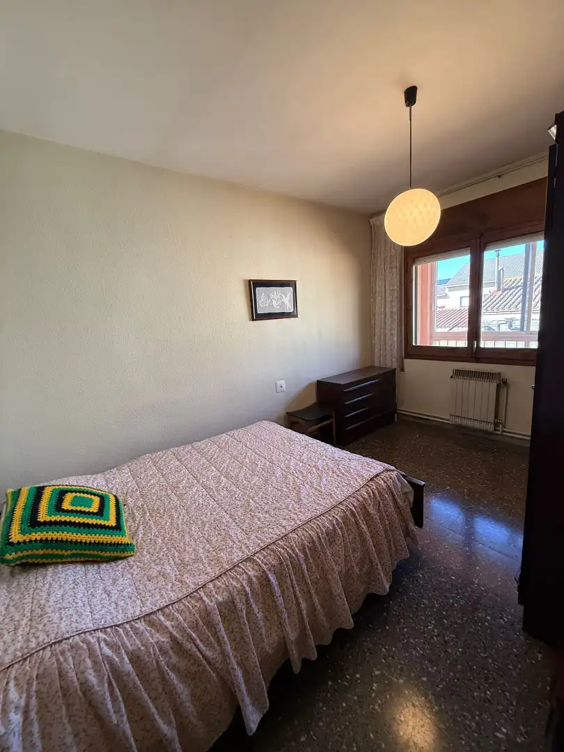Schlafzimmer von Einfamilien-Reihenhaus zum Verkauf in Sant Celoni mit Klimaanlage, Heizung und Balkon