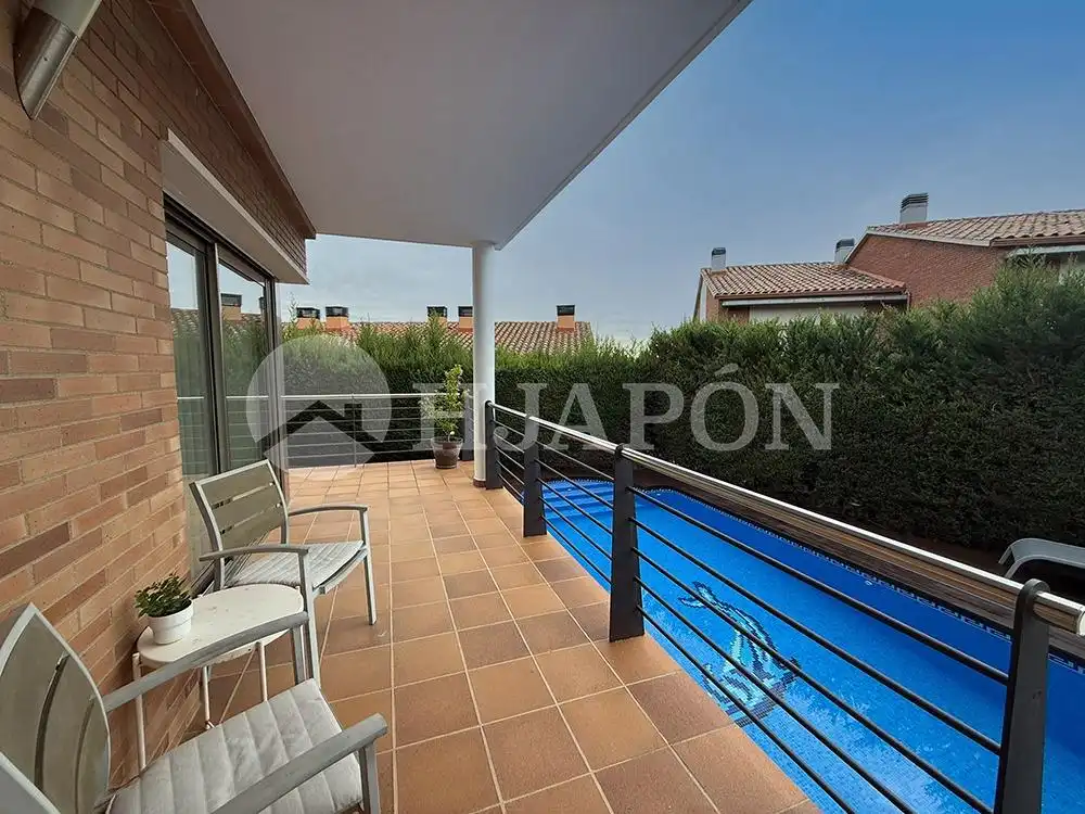 Terrassa de Casa adosada en venda en Vilassar de Dalt amb Aire condicionat, Calefacció i Jardí privat