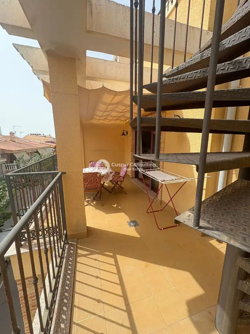Terraza de Ático en venta en Población de Arroyo con Calefacción y Amueblado