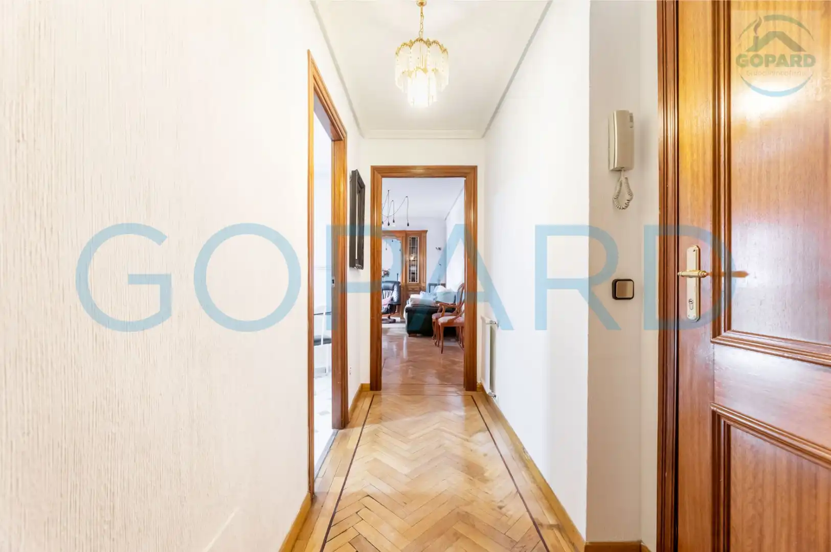 Wohnung zum Verkauf in Madrid mit Klimaanlage, Heizung und Parkett