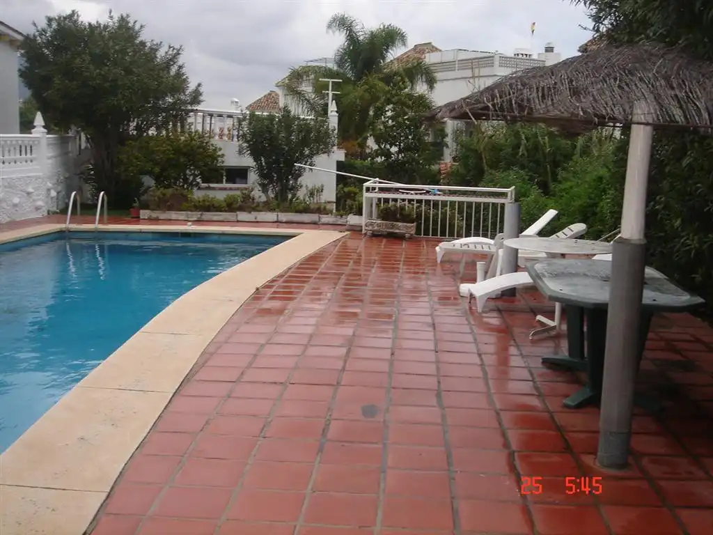 Houses for sale in Las Flores