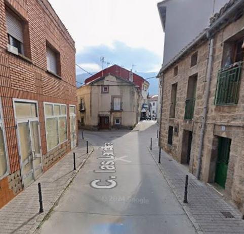 Foto 2 von Gebaude zum Verkauf in Navaluenga, Ávila