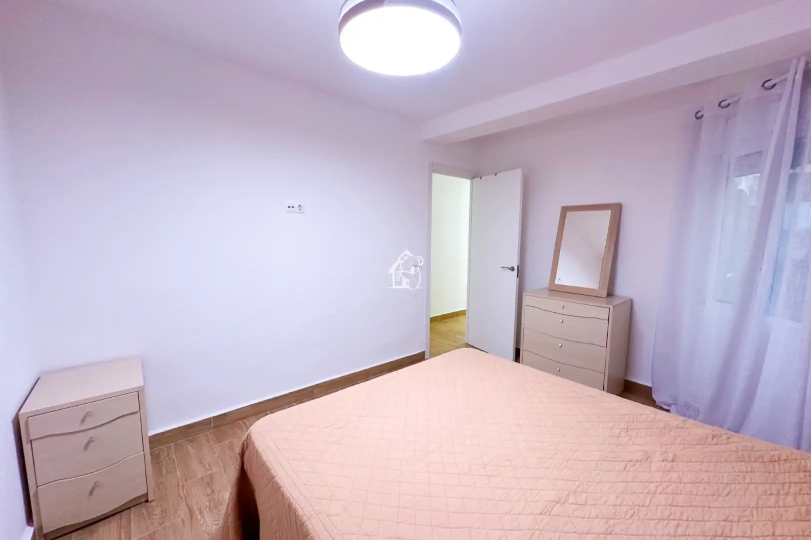 Dormitori de Apartament de lloguer en Torrevieja amb Terrassa, Moblat i Forn