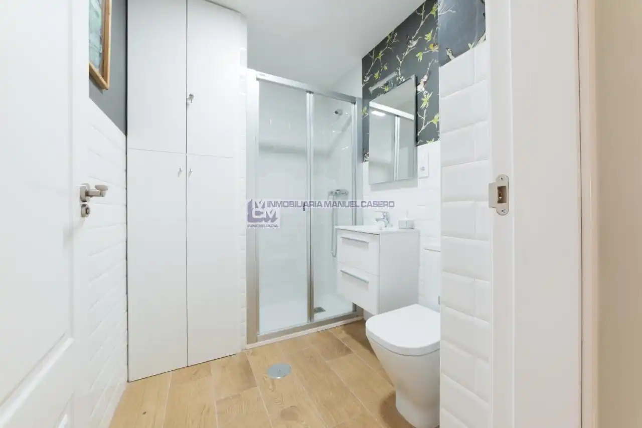 Baño de Apartamento de alquiler en Cáceres con Aire acondicionado, Calefacción y Amueblado
