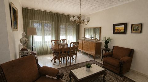 Casa con amplia fachada