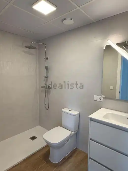 Bany de Pis de lloguer en La Pobla de Vallbona amb Aire condicionat, Calefacció i Terrassa