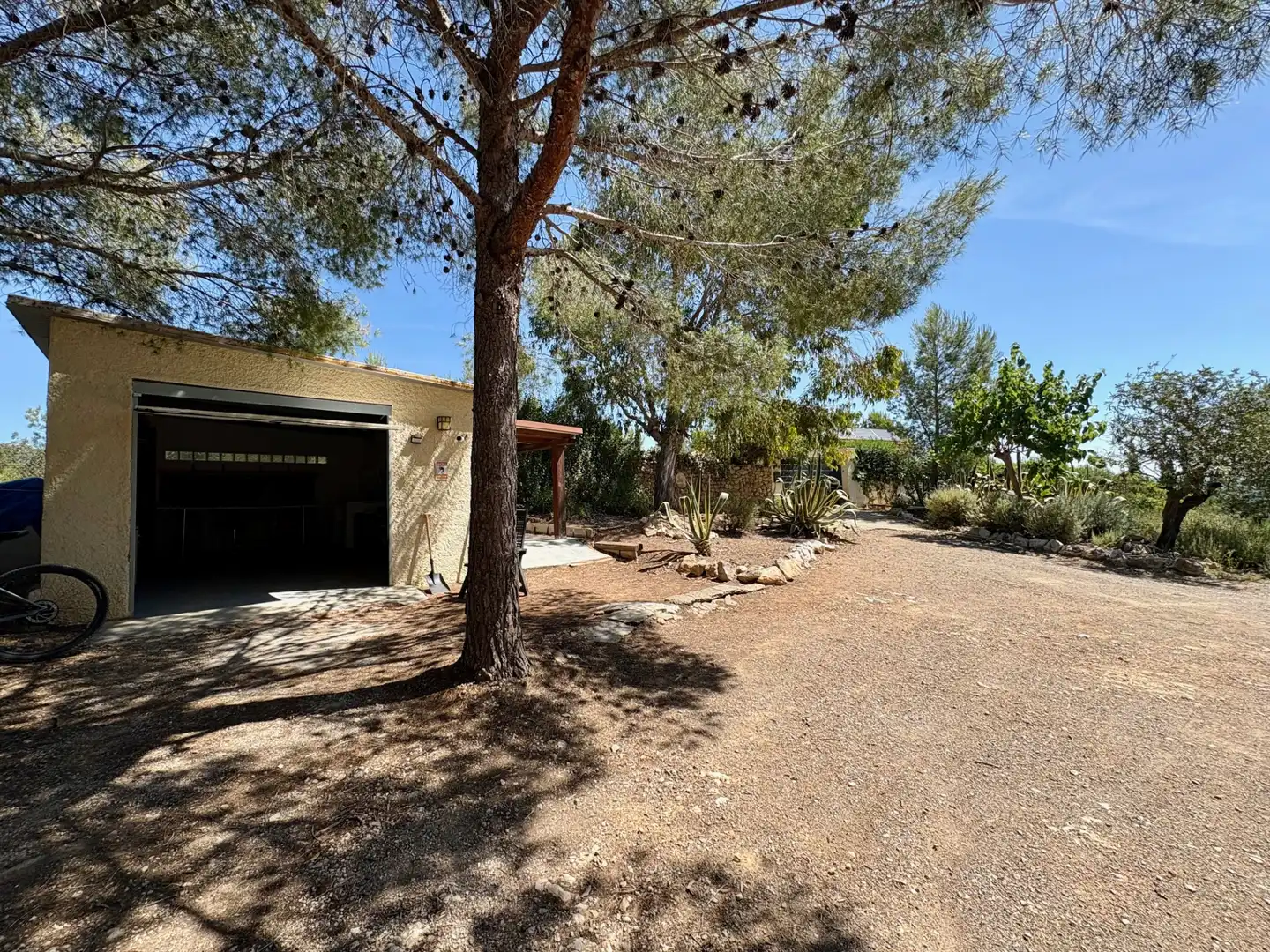 Vista exterior de Casa o xalet en venda en Cheste amb Aire condicionat, Calefacció i Jardí privat