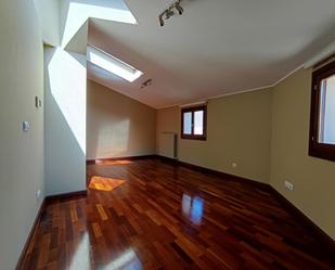 Living room of Flat to rent in  Zaragoza Capital  with Air Conditioner, Heating and Parquet flooring