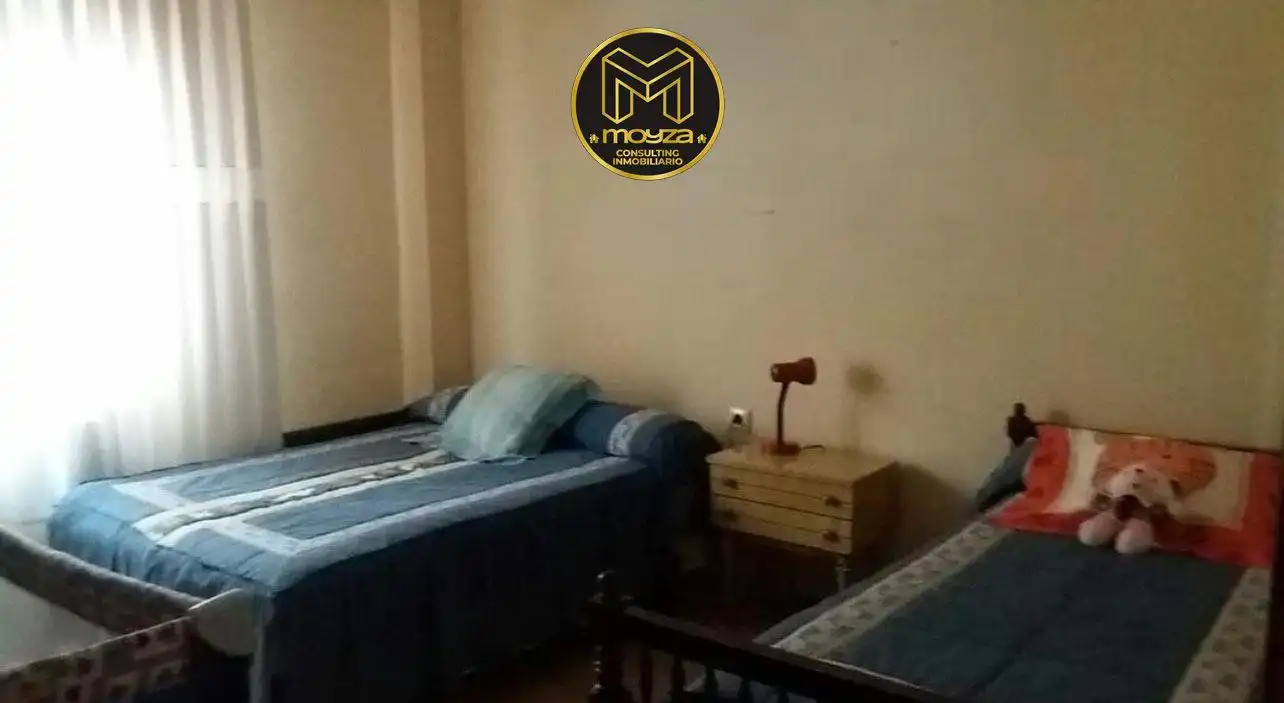 Bedroom of Flat for sale in Jaén  with Air Conditioner, Heating and Terrace