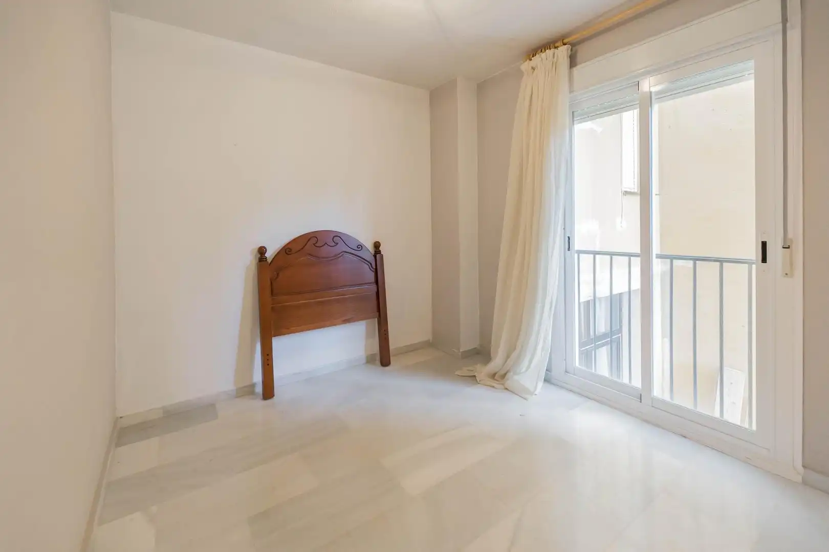 Dormitori de Casa adosada en venda en Fuengirola amb Aire condicionat i Terrassa