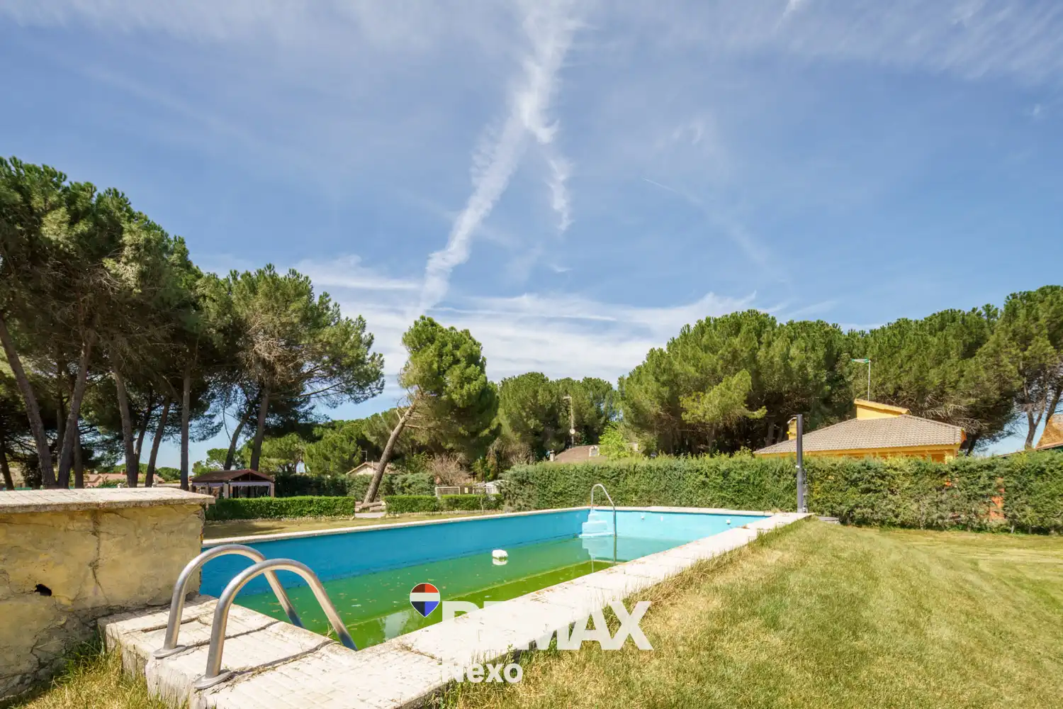 Piscina de Casa o chalet en venta en Santibáñez de Valcorba con Calefacción, Jardín privado y Terraza