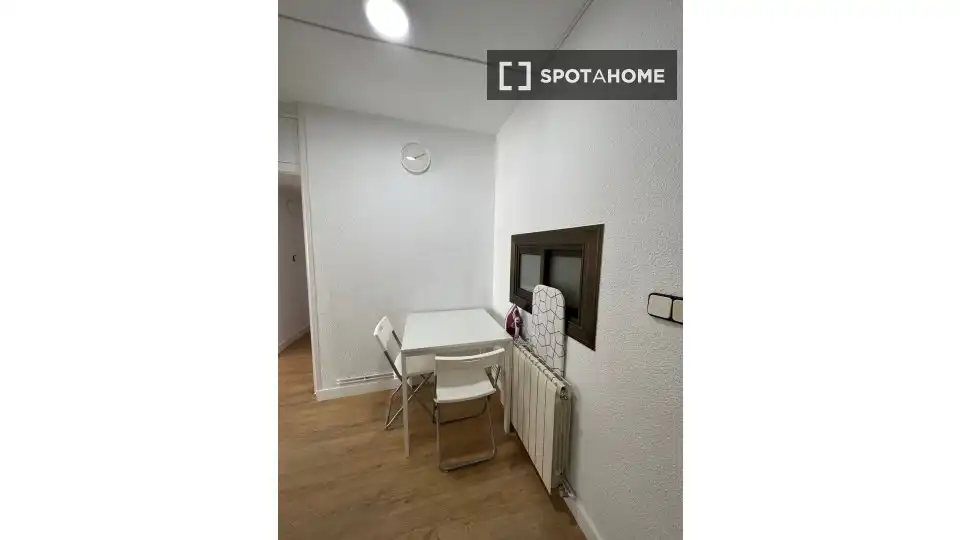 Bedroom of Flat for share in Badalona  with Air Conditioner, Heating and Terrace