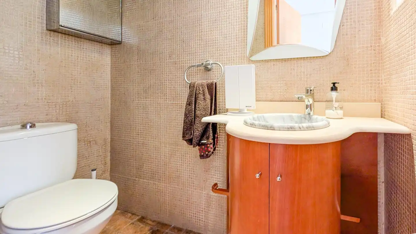 Baño de Casa adosada en venta en Santa Pola con Aire acondicionado, Terraza y Amueblado