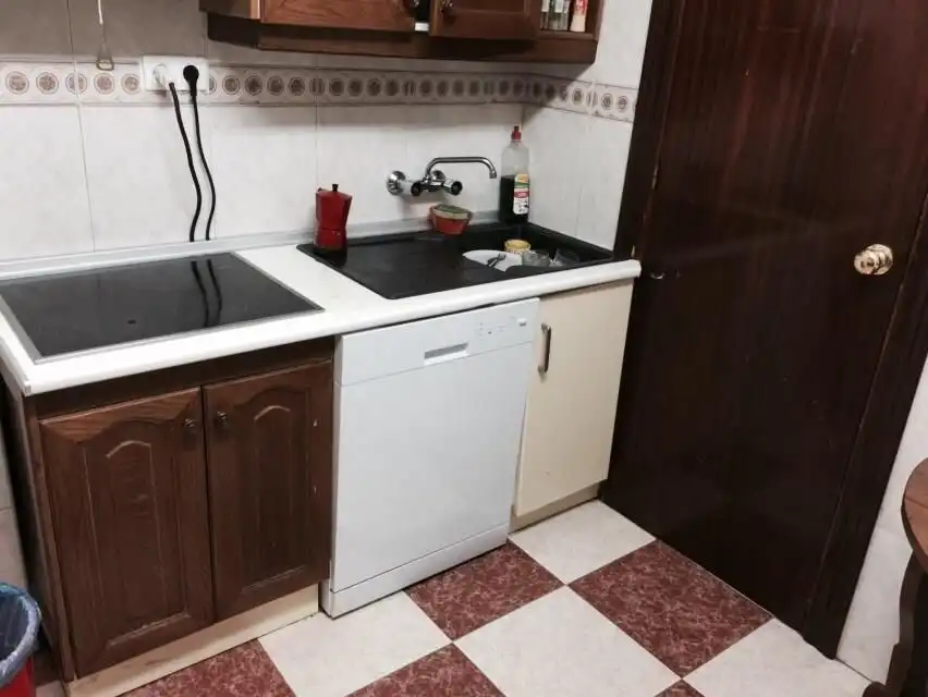 Cuina de Pis de lloguer en Granada amb Aire condicionat, Calefacció i Parquet