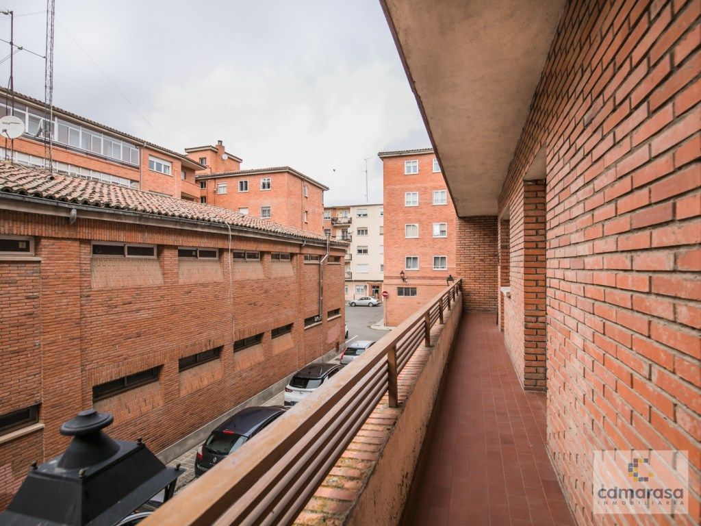 Vista exterior de Piso en venta en Ávila Capital con Calefacción y Terraza