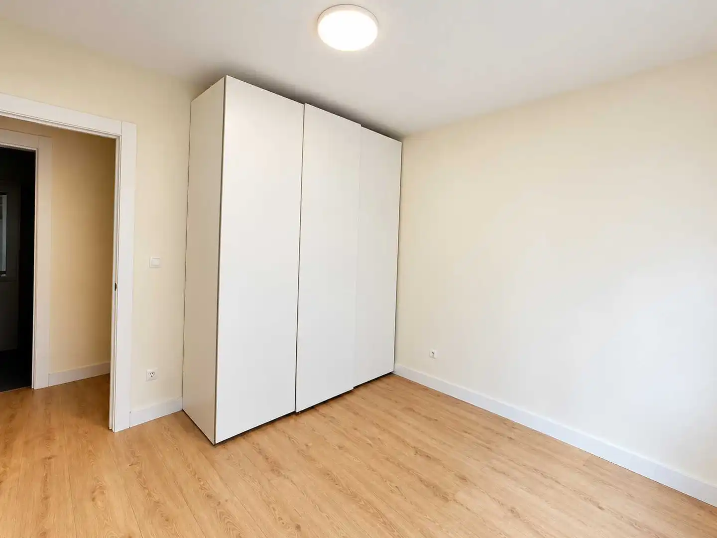 Bedroom of Flat for rent in Numancia - San Fernando